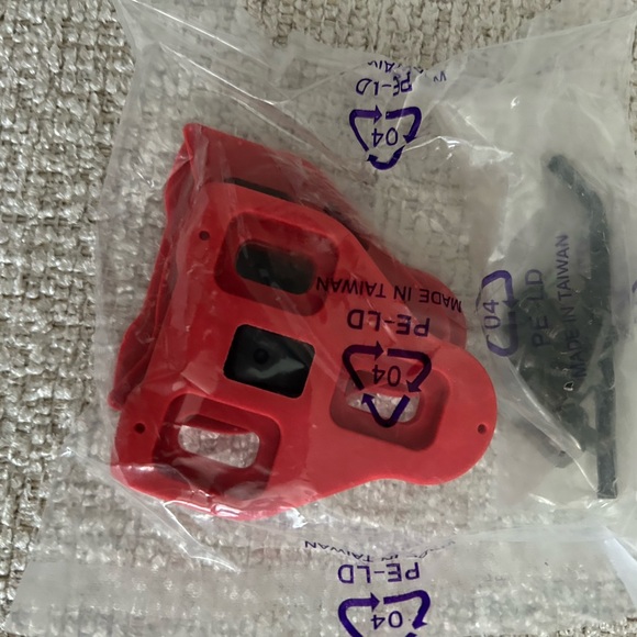 NWT Peloton Cycling Shoes - Picture 6 of 8